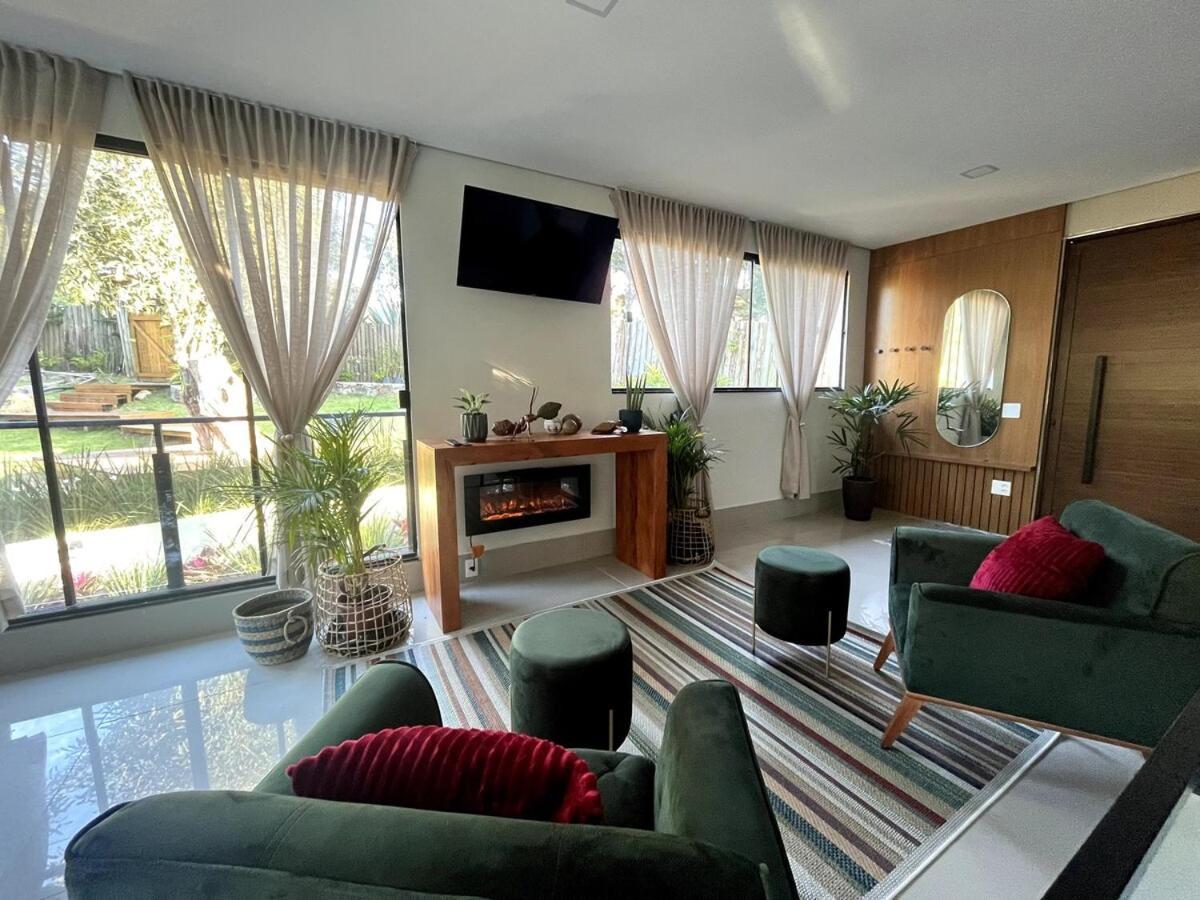 Casa Com Riacho Em Ratones, *