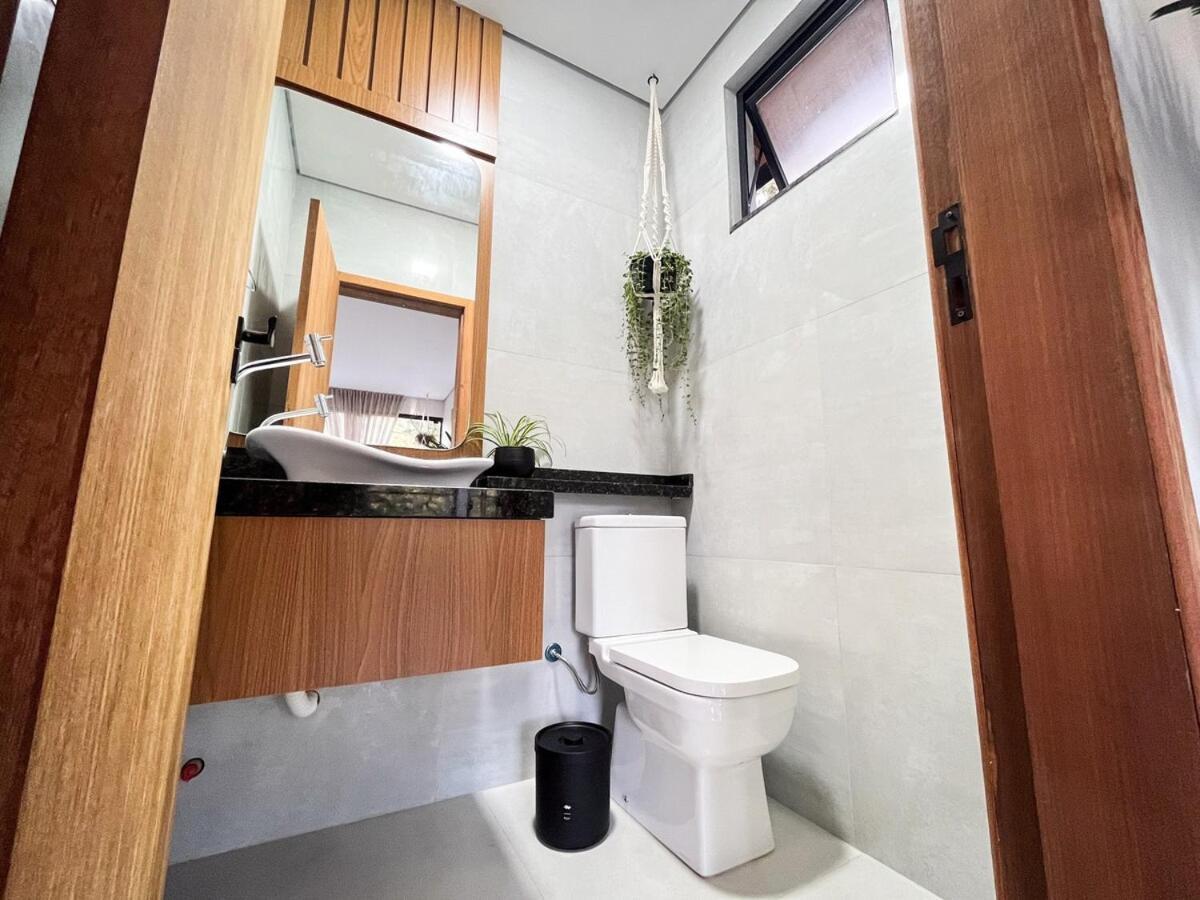 Casa Com Riacho Em Ratones, *