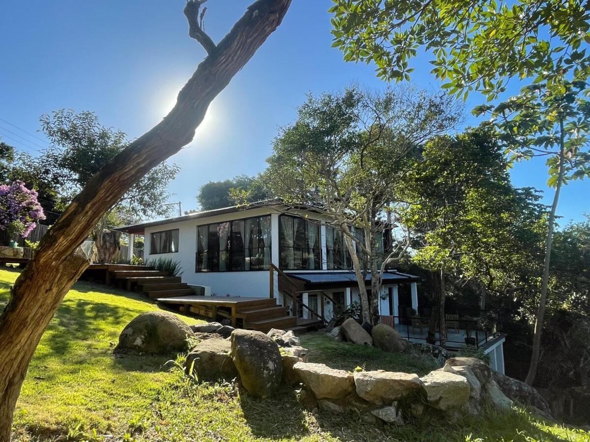 Casa Com Riacho Em Ratones, * Florianópolis